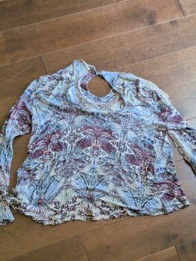 Free People Long Sleeve Keyhole Top in Burgundy & Light Blue